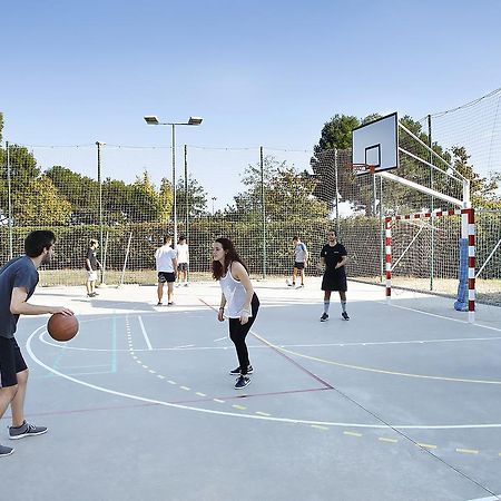 Agora Bcn. Residencia Universitaria Internacional Barcelona Eksteriør billede