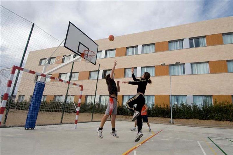 Agora Bcn. Residencia Universitaria Internacional Barcelona Eksteriør billede